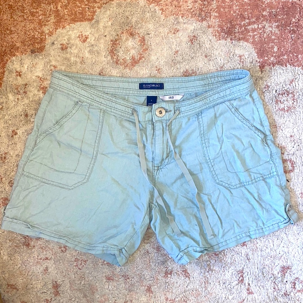 Bandolinio flowy shorts!